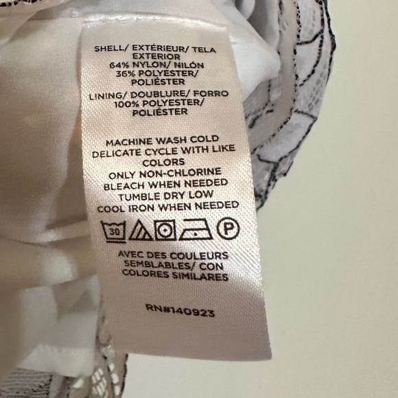 LOFT V-Neck Floral Lace Tank Women M White Black Bow Front Casual Office Work - Picture 6 of 7